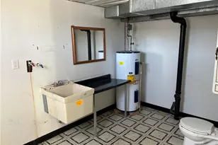 1014 Jefferson Ave, Jeannette, PA 15644 - Photo 14