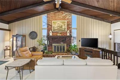 112 June Dr, Port Vue, PA 15133 - Photo 6