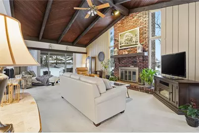 112 June Dr, Port Vue, PA 15133 - Photo 4