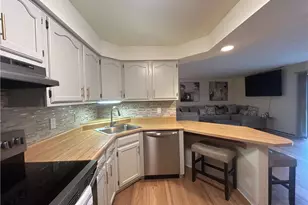 7539 Penn Bridge Ct, Pittsburgh, PA 15221 - Photo 10