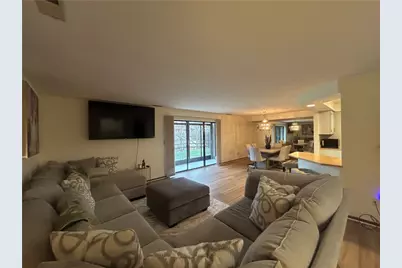 7539 Penn Bridge Court, Pittsburgh, PA 15221 - Photo 4