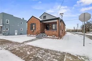 44 Franklin Ave, Ellwood City, PA 16117 - Photo 18