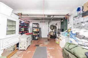 1325 Pesavento Dr, Bridgeville, PA 15017 - Photo 30