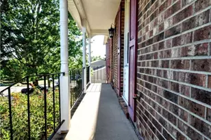 603 Meade Dr, Moon/Crescent Twp, PA 15108 - Photo 6