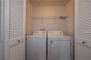 2801 Pointe View Dr, Adams Township, PA 16046 - Photo 20