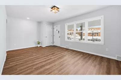 76 Valleyview Dr, Economy, PA 15003 - Photo 6