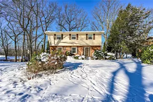 1127 McKenna Way, Unity Township, PA 15601 - Photo 2