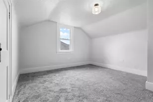 218 Burkhart Ave, Ross Twp, PA 15229 - Photo 12