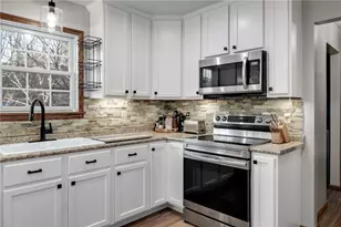 642 Portersville Rd, Perry Township, PA 16117 - Photo 14