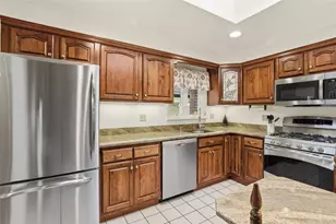 283 McKim Dr, Pittsburgh, PA 15239 - Photo 10