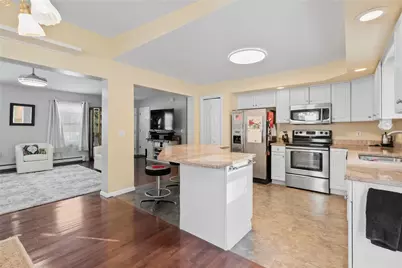 2205 McAleer Rd, Pittsburgh, PA 15143 - Photo 8