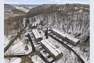 711 Newton Square, Moon/Crescent Twp, PA 15108 - Photo 30