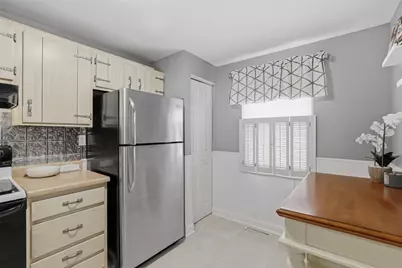 711 Newton Square, Moon/Crescent Twp, PA 15108 - Photo 12