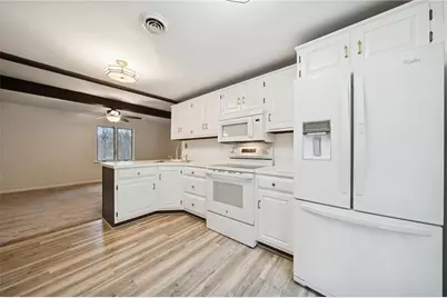 216 Clubhouse Dr, Loyalhanna, PA 15681 - Photo 22