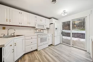 216 Clubhouse Dr, Loyalhanna, PA 15681 - Photo 20