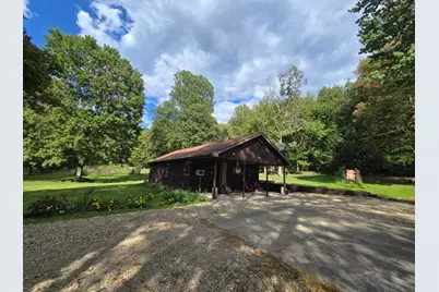 216 Clubhouse Dr, Loyalhanna, PA 15681 - Photo 2