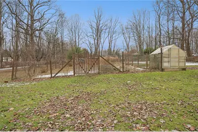 216 Clubhouse Dr, Loyalhanna, PA 15681 - Photo 42