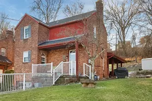 852 Middle Rd, Pittsburgh, PA 15234 - Photo 1