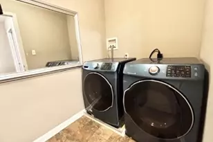 6469 Lindsey Ln, Export, PA 15632 - Photo 12