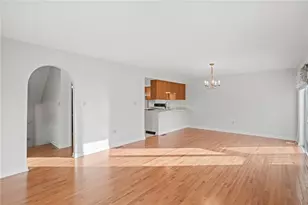 409 Redwood Ct, Ross Twp, PA 15202 - Photo 6