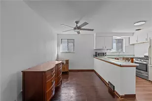 1213 Robinia Dr, Pittsburgh, PA 15221 - Photo 10