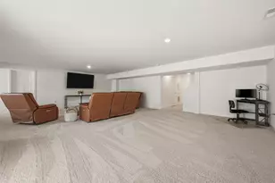 1205 Magnolia Ct, Pittsburgh, PA 15143 - Photo 40