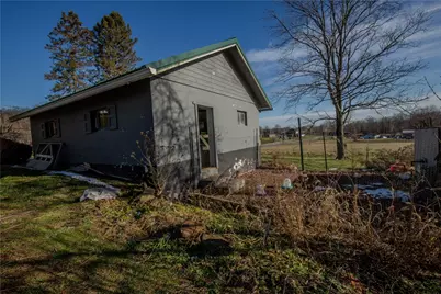 327 N Eighty Eight Rd, Carmichaels-Cumberland, PA 15320 - Photo 34