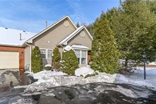 710 Spencer Woods Dr, Pittsburgh, PA 15116 - Photo 1