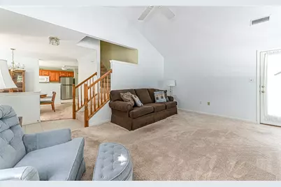 710 Spencer Woods Dr, Pittsburgh, PA 15116 - Photo 6