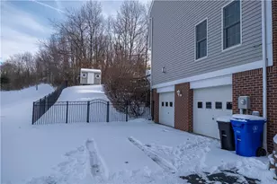 105 Oak Moss, North Fayette, PA 15108 - Photo 2