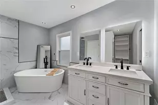 2002 Hampton St, Pittsburgh, PA 15218 - Photo 12