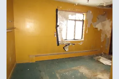 240 E College St, Canonsburg, PA 15317 - Photo 22