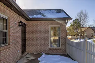 153 Cambridge Dr, Springdale Township, PA 15049 - Photo 2