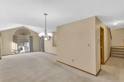 153 Cambridge Dr, Springdale Township, PA 15049 - Photo 4