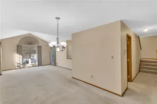 153 Cambridge Dr, Springdale Township, PA 15049 - Photo 4