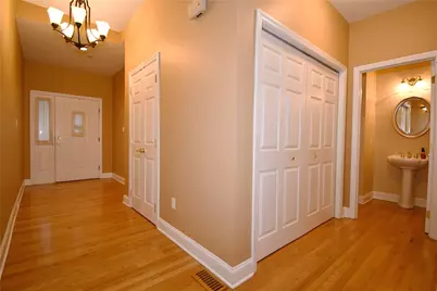 408 Kingsberry Circle, Pittsburgh, PA 15234 - Photo 4