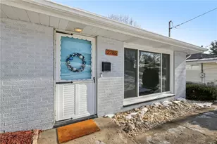 2785 Hastings Dr, Lower Burrell, PA 15068 - Photo 2