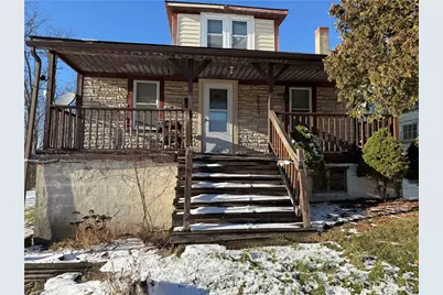 922 Carbon Ave, Central City Borough, PA 15926 - Photo 1