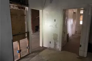 419 Robinson St, Pitcairn, PA 15140 - Photo 4