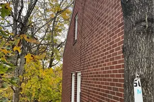 2851 Mt Troy Rd, Pittsburgh, PA 15212 - Photo 2