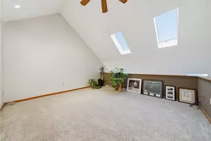 1404 Towne Square Dr, Pittsburgh, PA 15101 - Photo 24