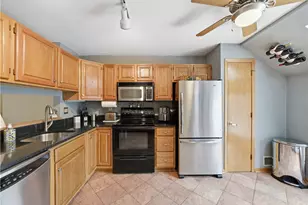 1404 Towne Square Dr, Pittsburgh, PA 15101 - Photo 10