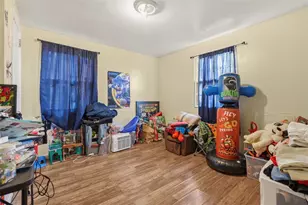 2402 Laketon Rd, Pittsburgh, PA 15221 - Photo 16