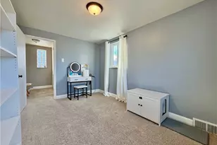 1130 McCabe St, Pittsburgh, PA 15201 - Photo 18