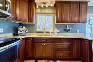 1130 McCabe St, Pittsburgh, PA 15201 - Photo 12