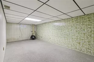 814 Laura St, West Mifflin, PA 15122 - Photo 26