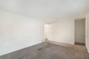 814 Laura St, West Mifflin, PA 15122 - Photo 6