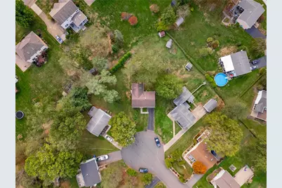 220 Cameron Dr, Cranberry Township, PA 16066 - Photo 2