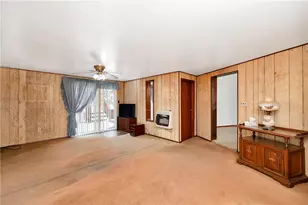 112 Elise Dr, Center Township, PA 16001 - Photo 10