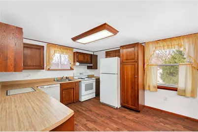 112 Elise Dr, Center Township, PA 16001 - Photo 12